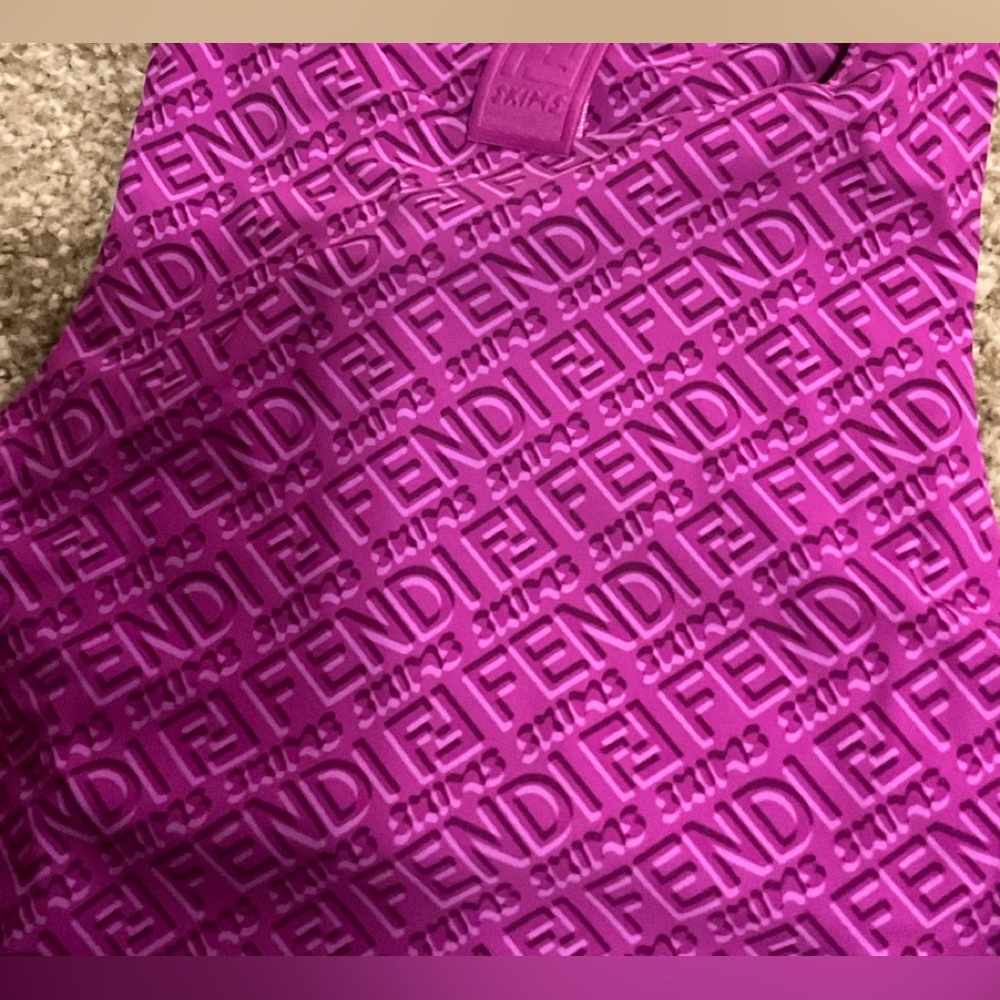 SKIMS/FENDI - Picture 3 of 3